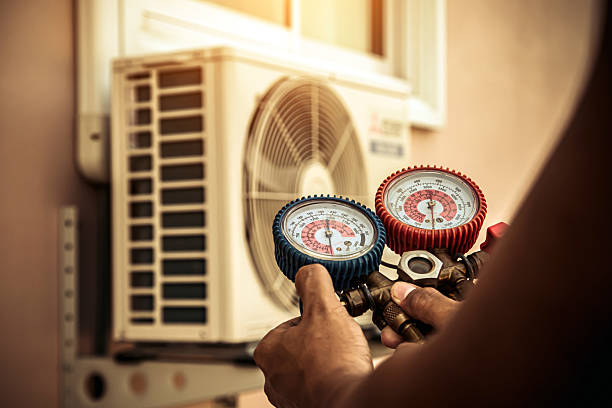 Professional Hvac Maintenance technician working in Lithonia, GA